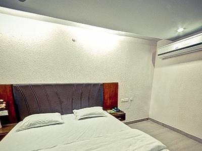 Diamond Springs Hotel Visakhapatnam Bagian luar foto